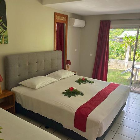 Hotel Hibiscus Papetoai Luaran gambar
