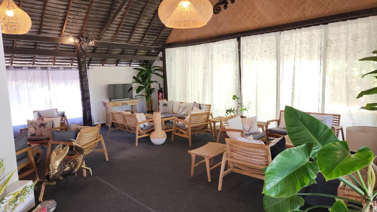 Hotel Hibiscus Papetoai Luaran gambar